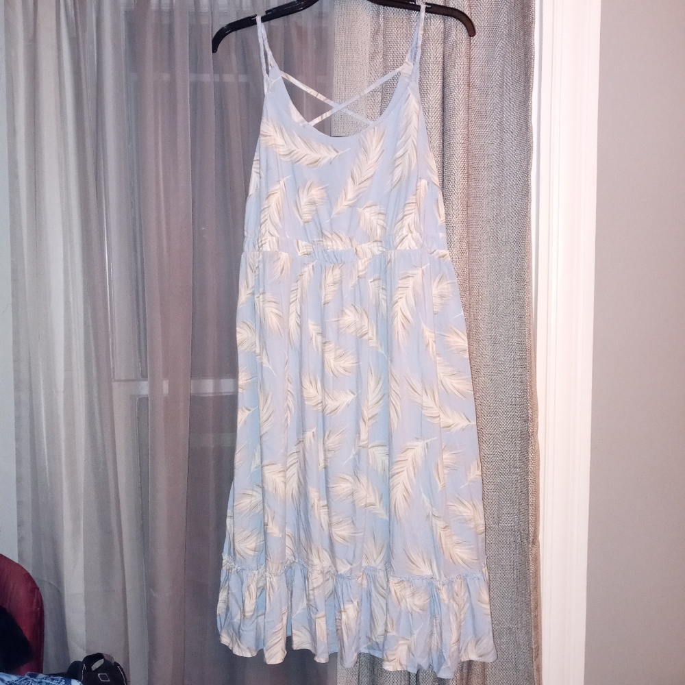 Torrid light as a feather dress